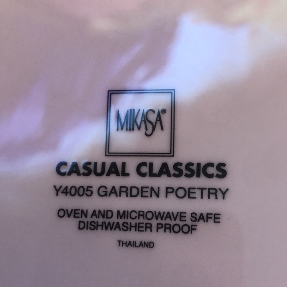 Mikasa Casual Elegance Garden Poetry Serving Vegetable Bowl - Picture 3 of 3